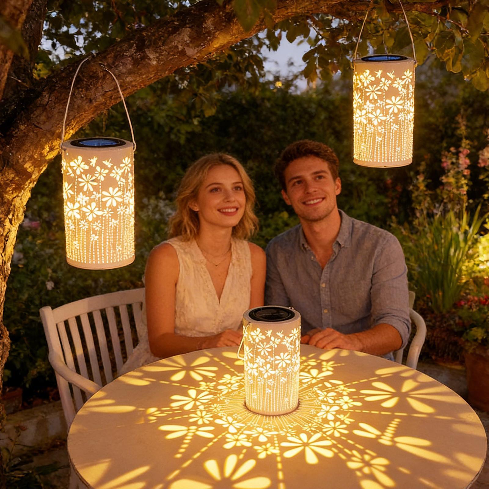 ソーラーランタン カラフルな金属製フラワーランプ ソーラーラ - Outdoor Lighting Pathway のレビューと価格